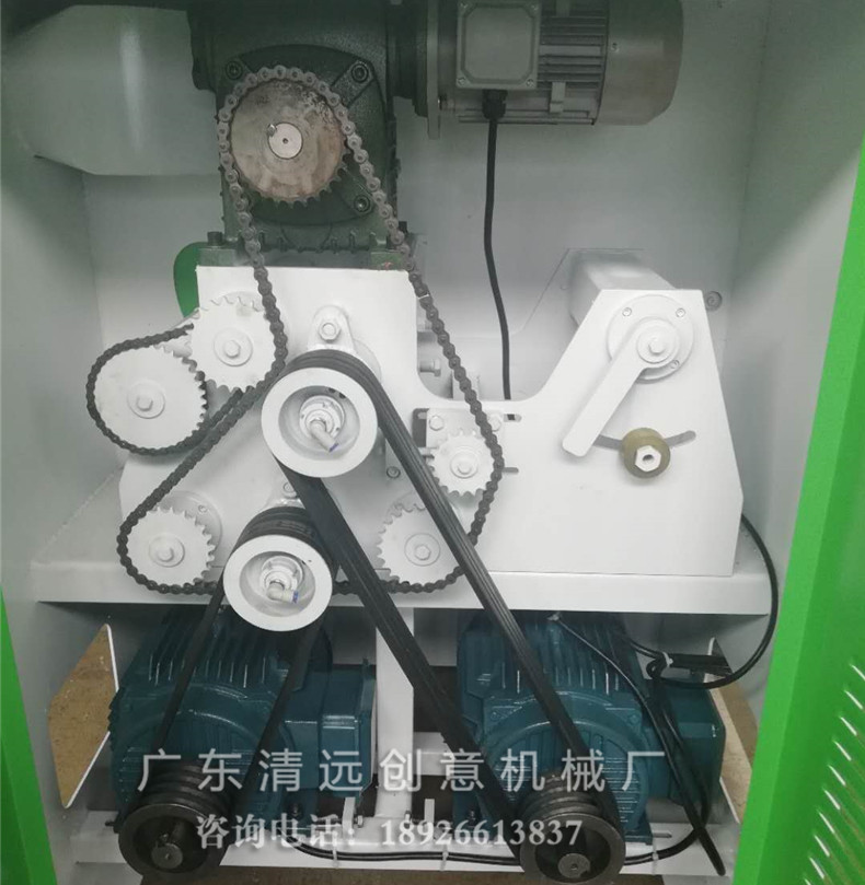 圓木多片鋸安裝國(guó)家標(biāo)準(zhǔn)的電箱，配備電流表和電壓表