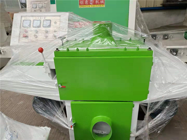 多片鋸開料卡木頭的原因之一：鋸片磨損了需要修磨，或者鋸片鋼板太薄